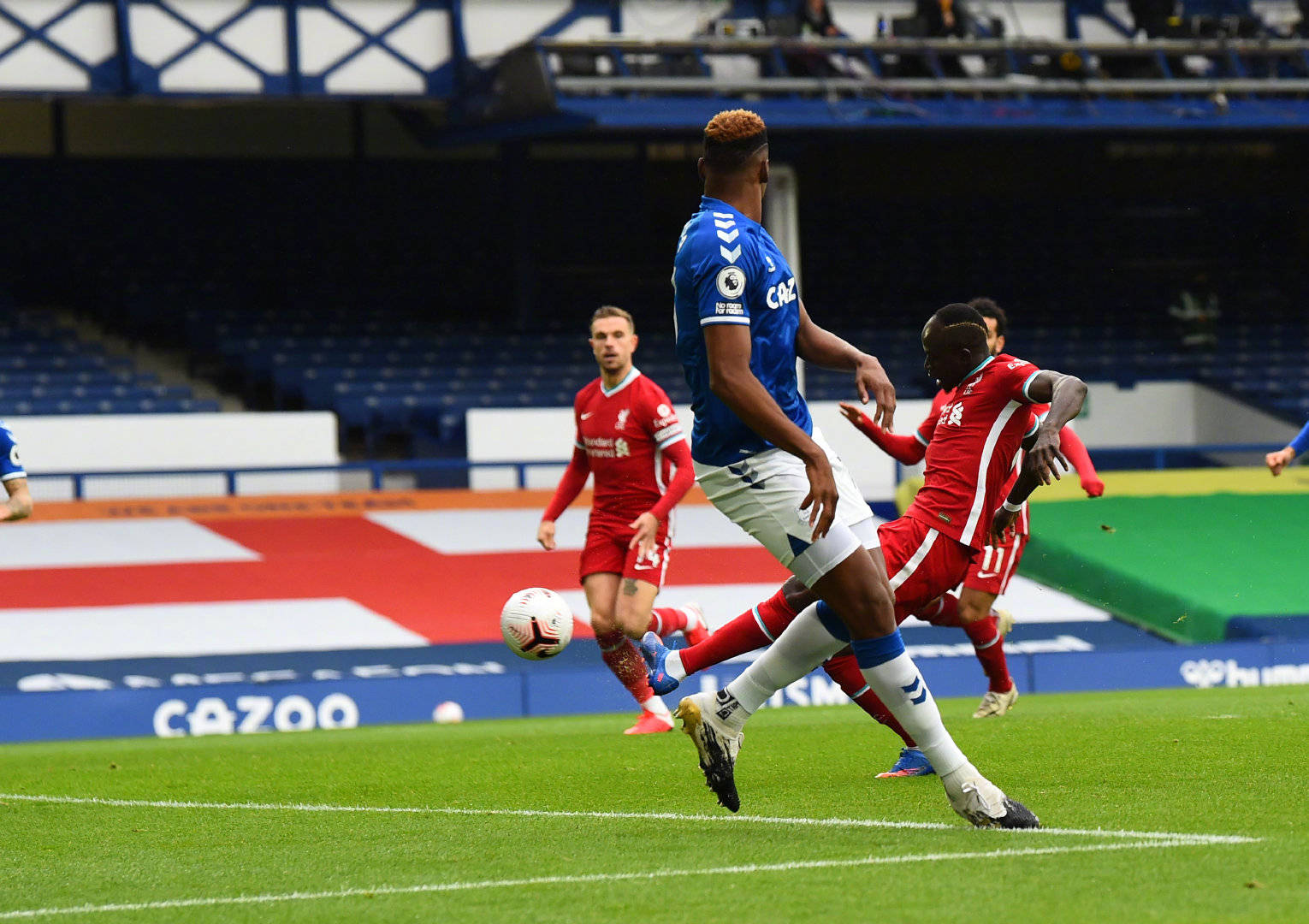 之间的球员 之间的球员